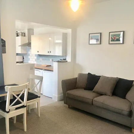 Sandys Contractor Rooms, Your Away From * Roose (Cumbria)
