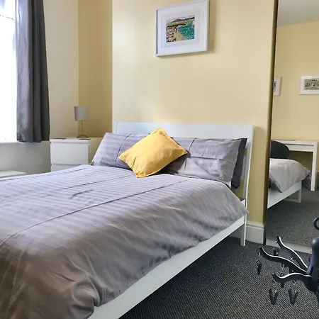 Sandys Contractor Rooms, Your Away From * Roose (Cumbria)