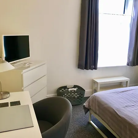 Sandys Contractor Rooms, Your Away From 招待所 Roose (Cumbria)
