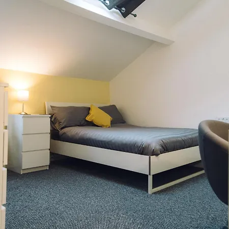 Sandys Contractor Rooms, Your Away From * Roose (Cumbria)