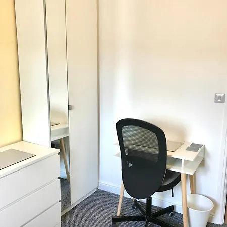 Sandys Contractor Rooms, Your Away From Pensionat Roose (Cumbria)