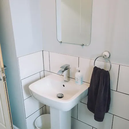 Sandys Contractor Rooms, Your Away From Konukevi Roose (Cumbria)