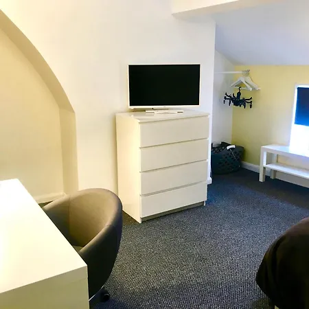 Sandys Contractor Rooms, Your Away From Roose (Cumbria)